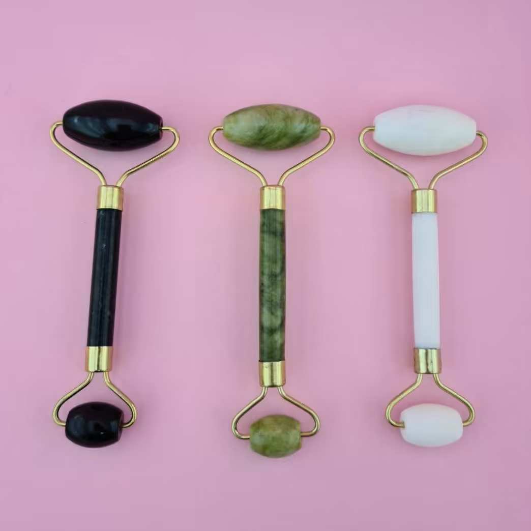 ماساژور صورت جیدرولر سنگ یشم جعبه دار  Jade Roller massager