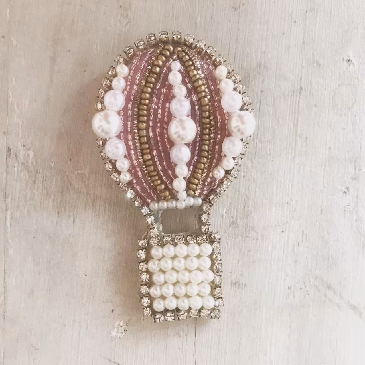 سنجاق سینه طرح بالن