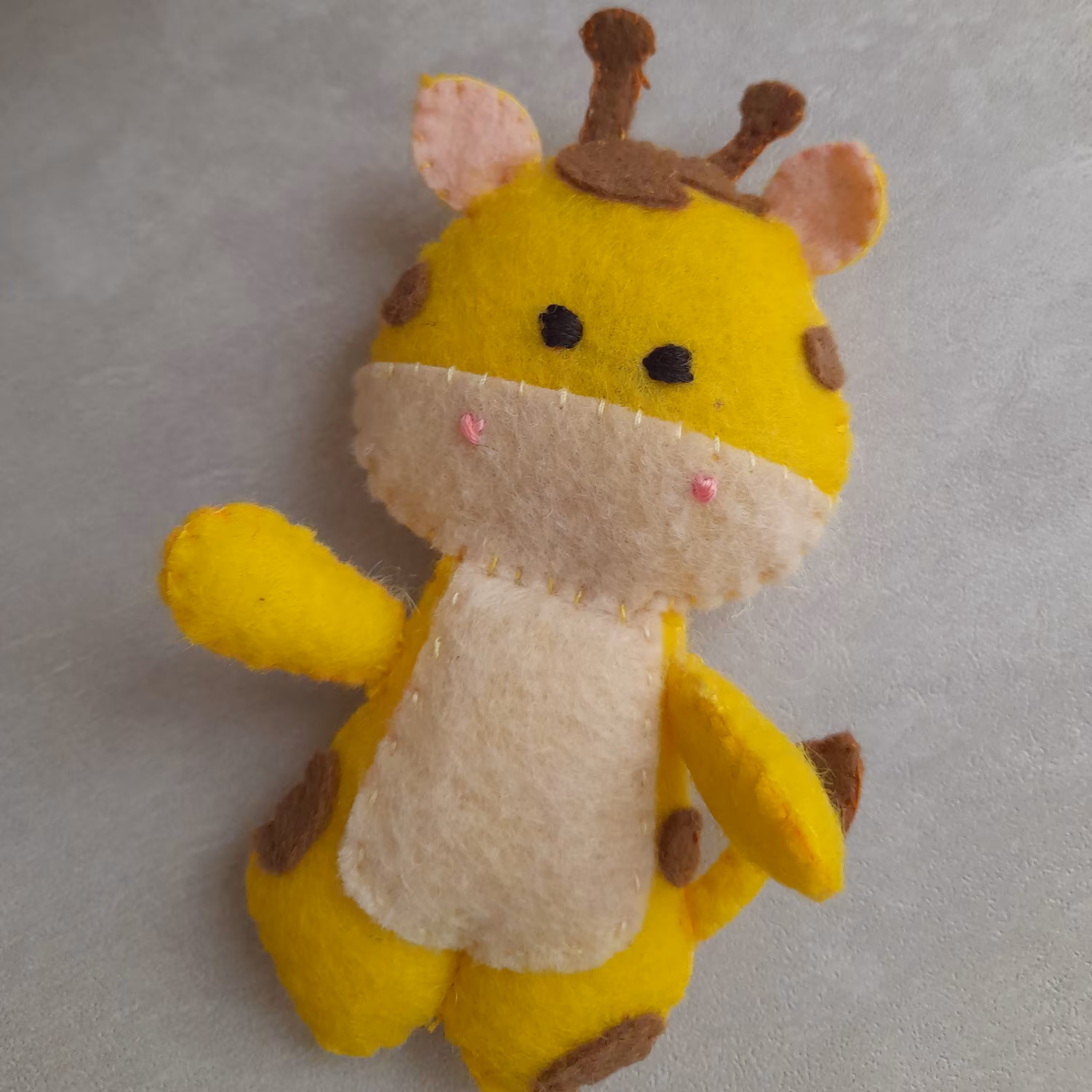 عروسک زرافه نمدی