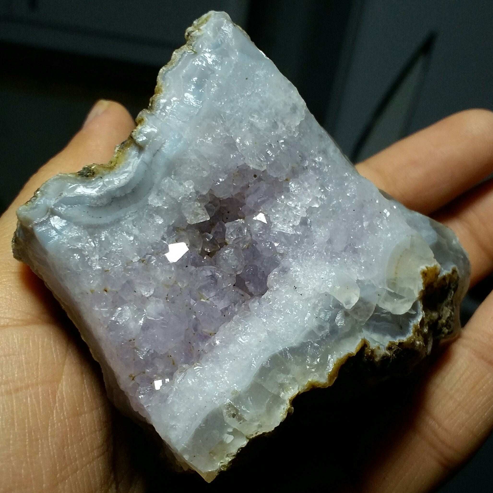 سنگ راف درشت آمتیس بلوردرشت بسیار زیبا دیدنی کاملا طبیعی شاهکار خلقت خااااص و بی نظیر
کد 7957