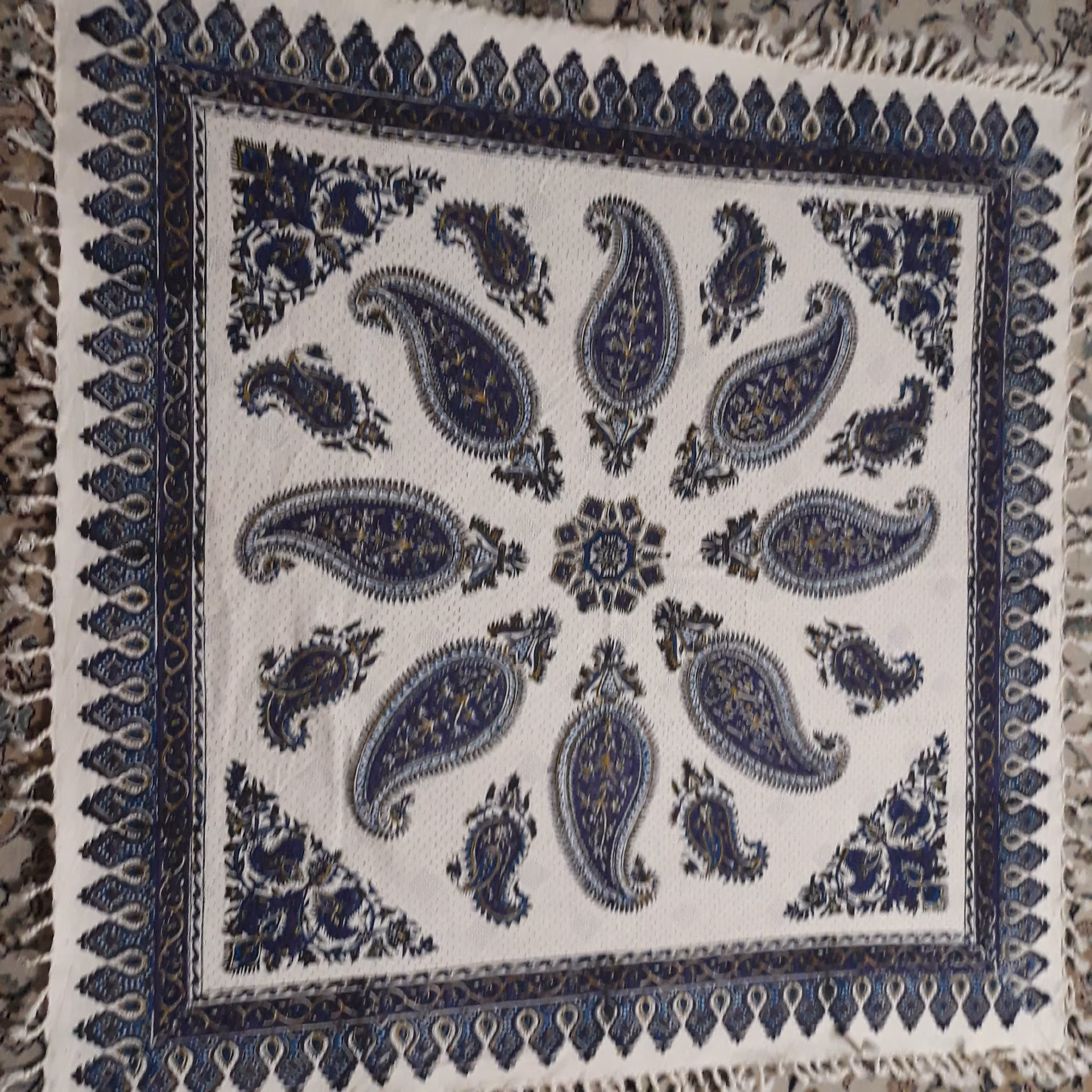 رومیزی و سفره قلمکار اصلی اصفهان درجه یک