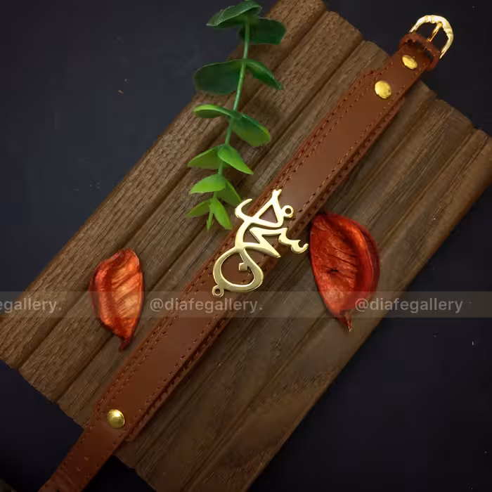 دستبند چرم سجاد چرم دوبل طبیعی پلاک اسم استیل رنگ ثابت