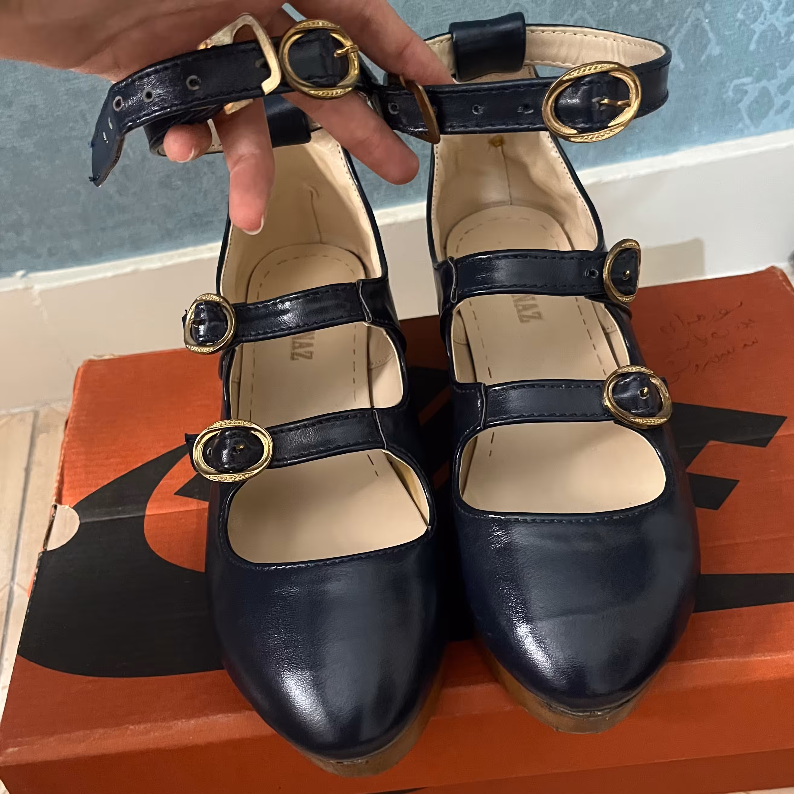 کفش اسپرت زنانه