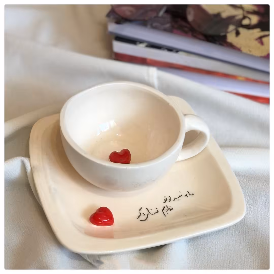 بشقاب و فنجان سرامیکی