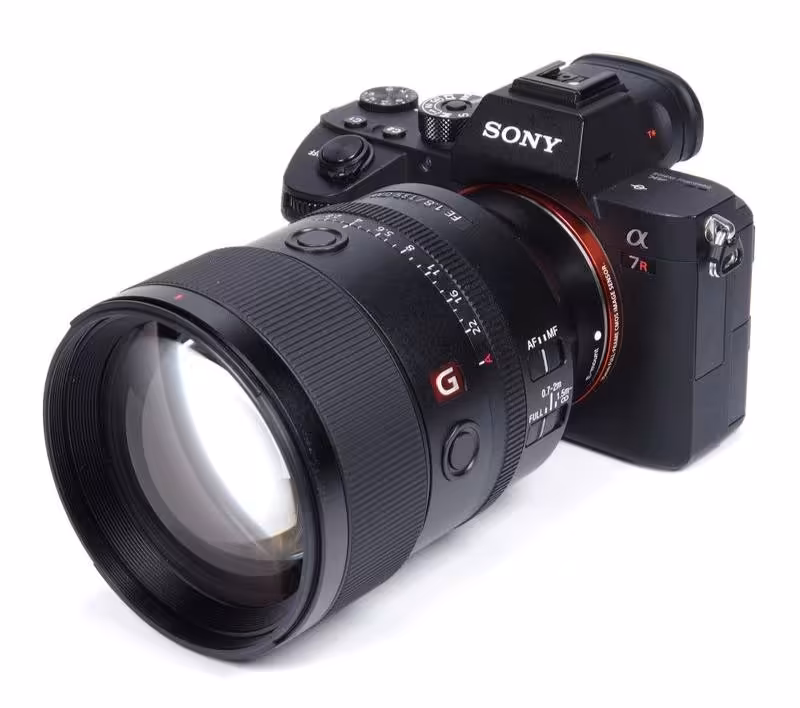 لنز سونی مدل sony fe 135mm f/1.8 Gm