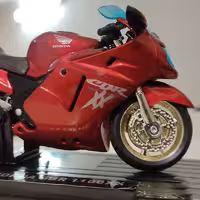 ماکت موتور هوندا سی بی آر 1100 cc xx ریس موتورسیکلت  cbr ار ایکس ایکس سیبی 1300 سیکلت