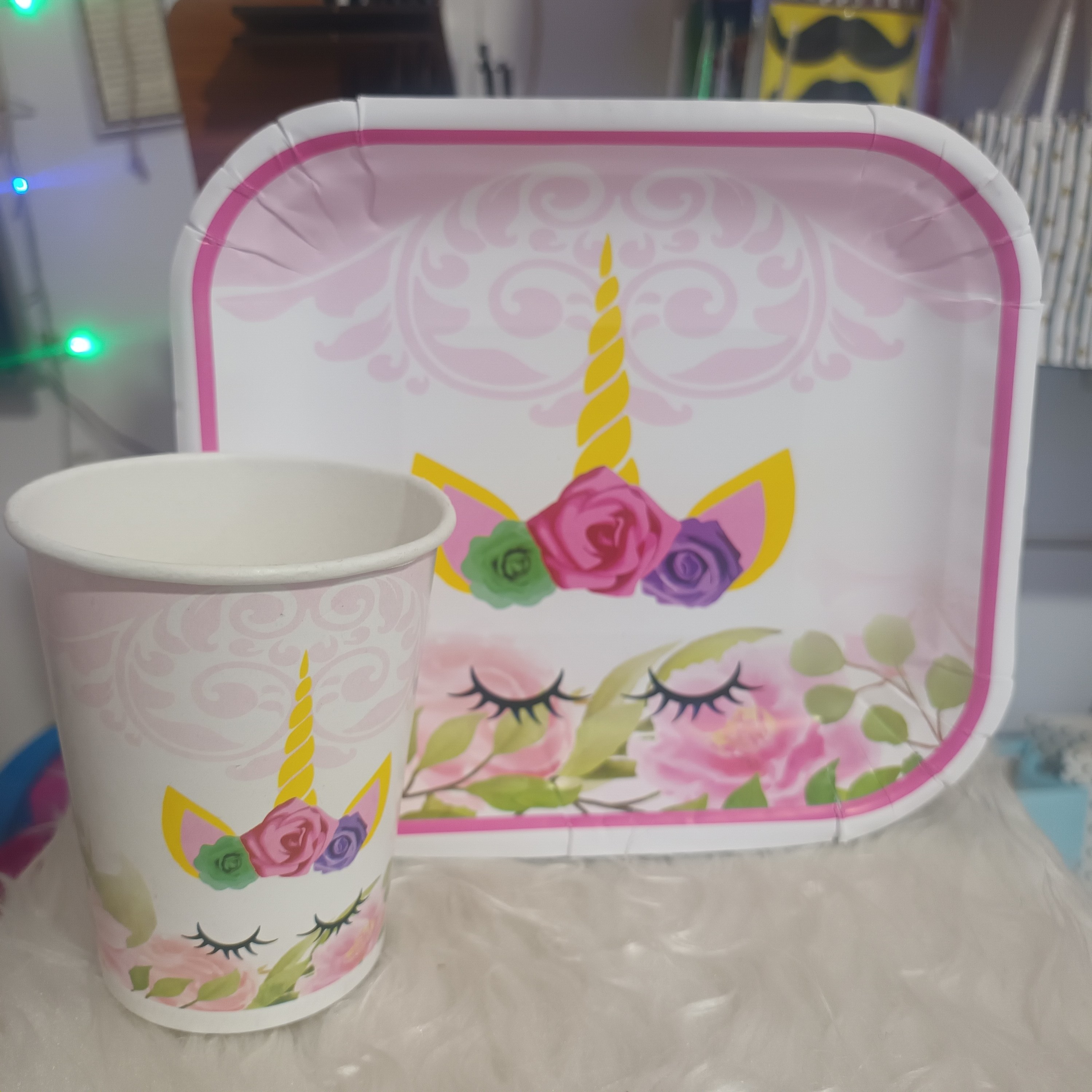 تم تولد اسب تک شاخ - تم تولد یونیکورن