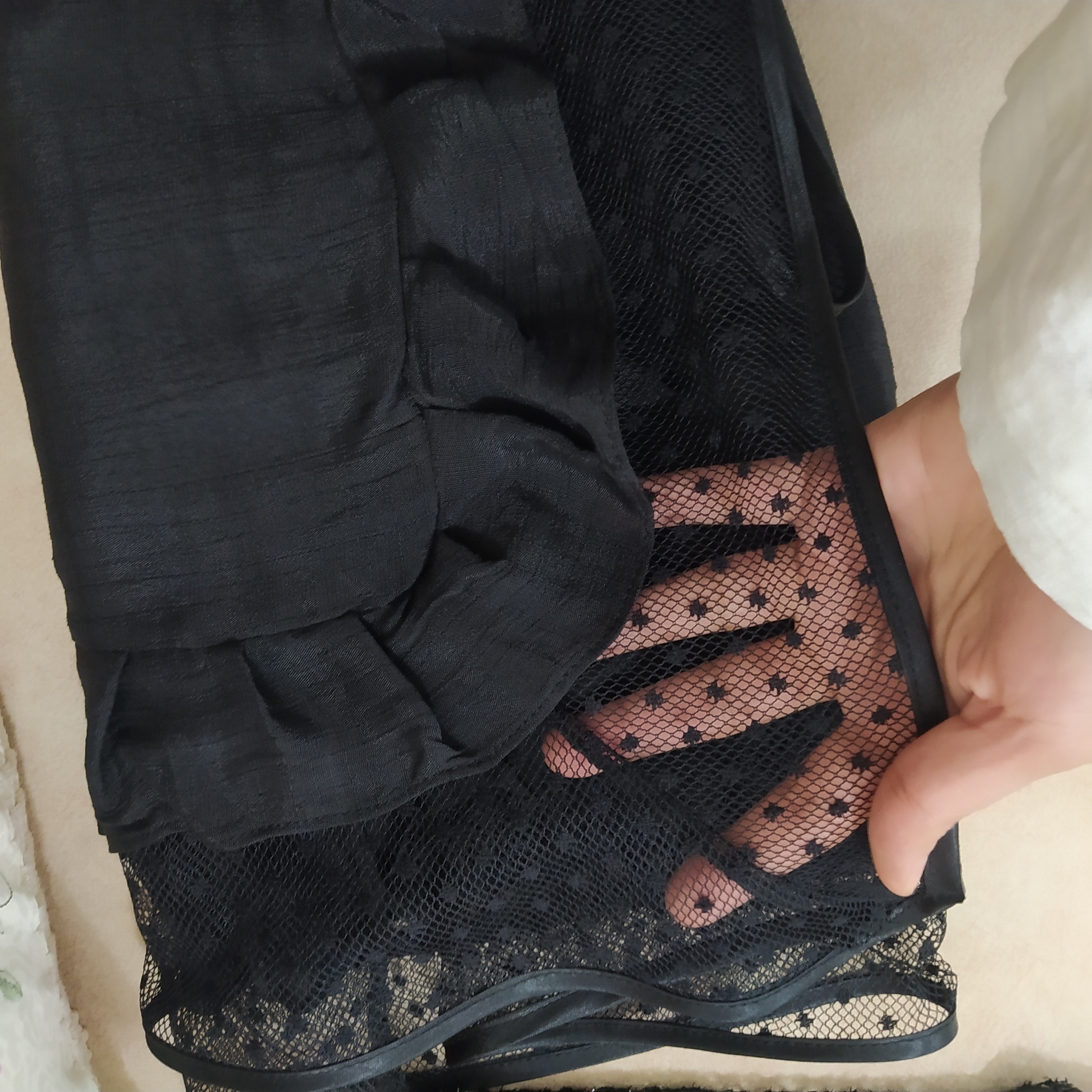 روسری محرمی نخی مشکی لطیف و سبک و کیفیت بالا مخصوص لاکچری پوش ها 