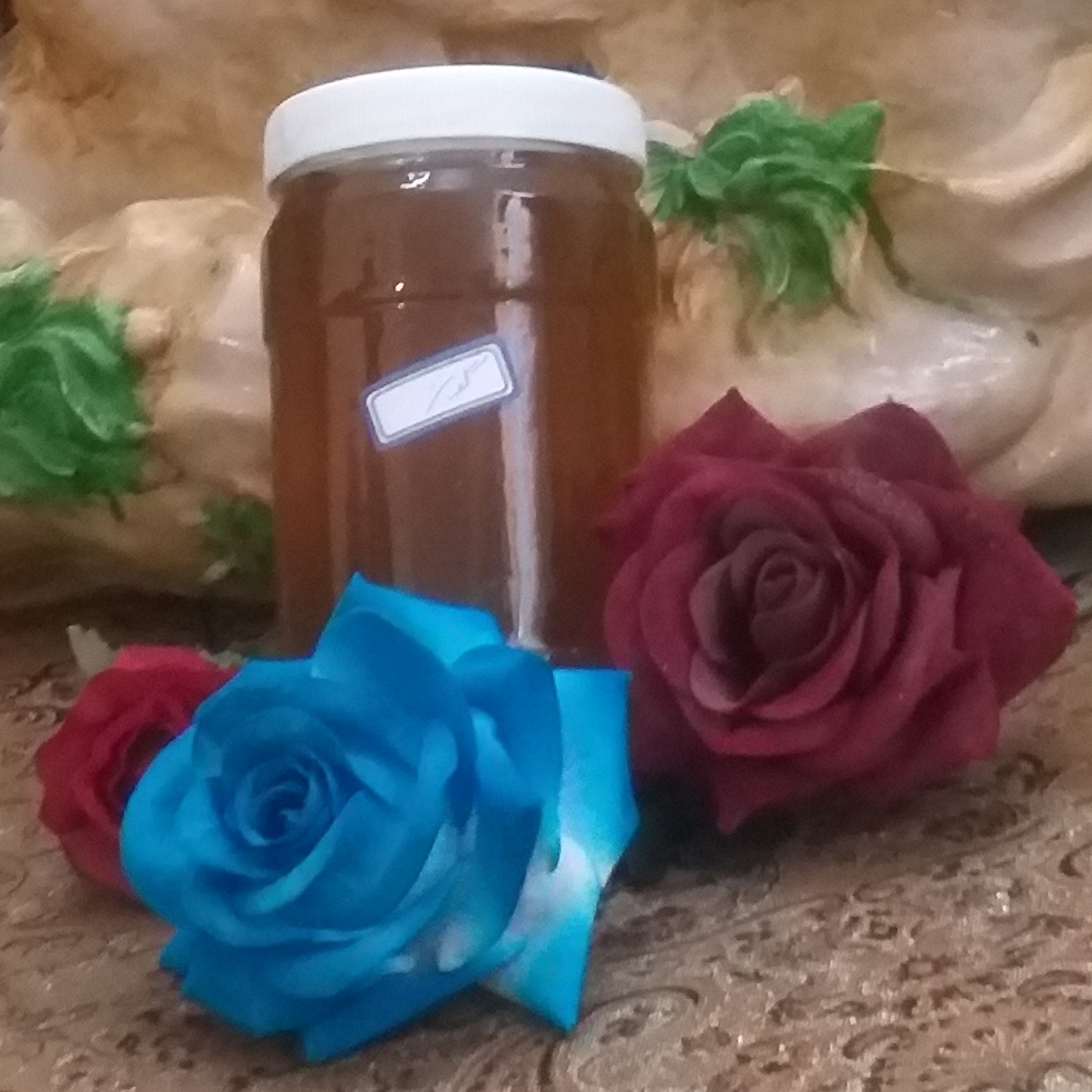 عسل گون با تخفیف ویژه 900 گرمی تضمین کیفیت مستقیم از زنبور دار