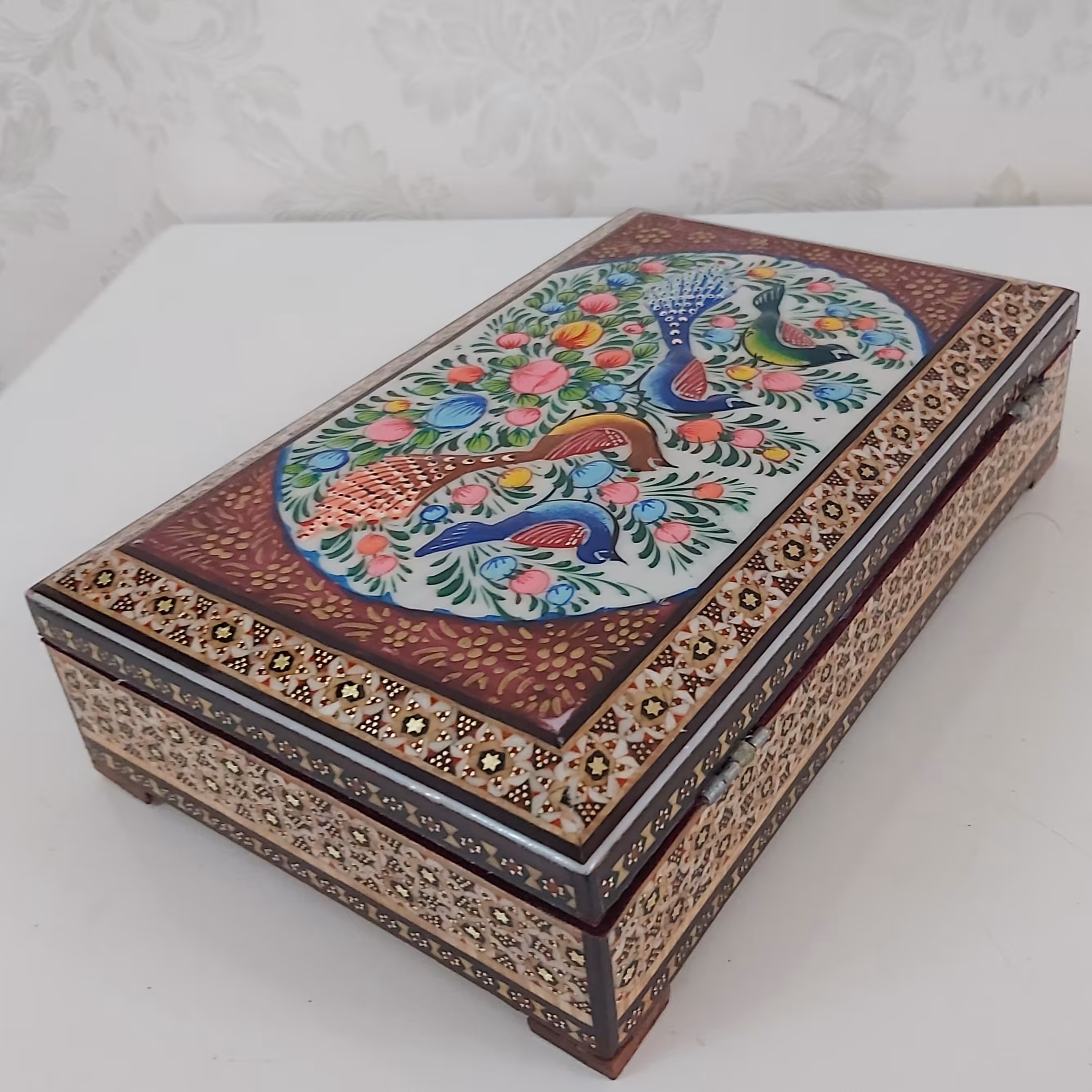 جعبه خاتمکاری طرح گل ومرغ و تذهیب