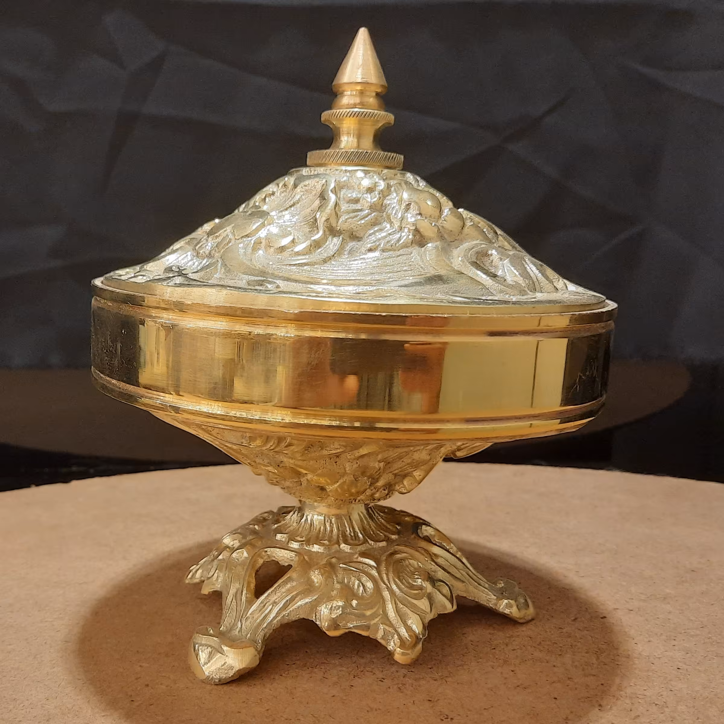 شکلات خوری برنزی