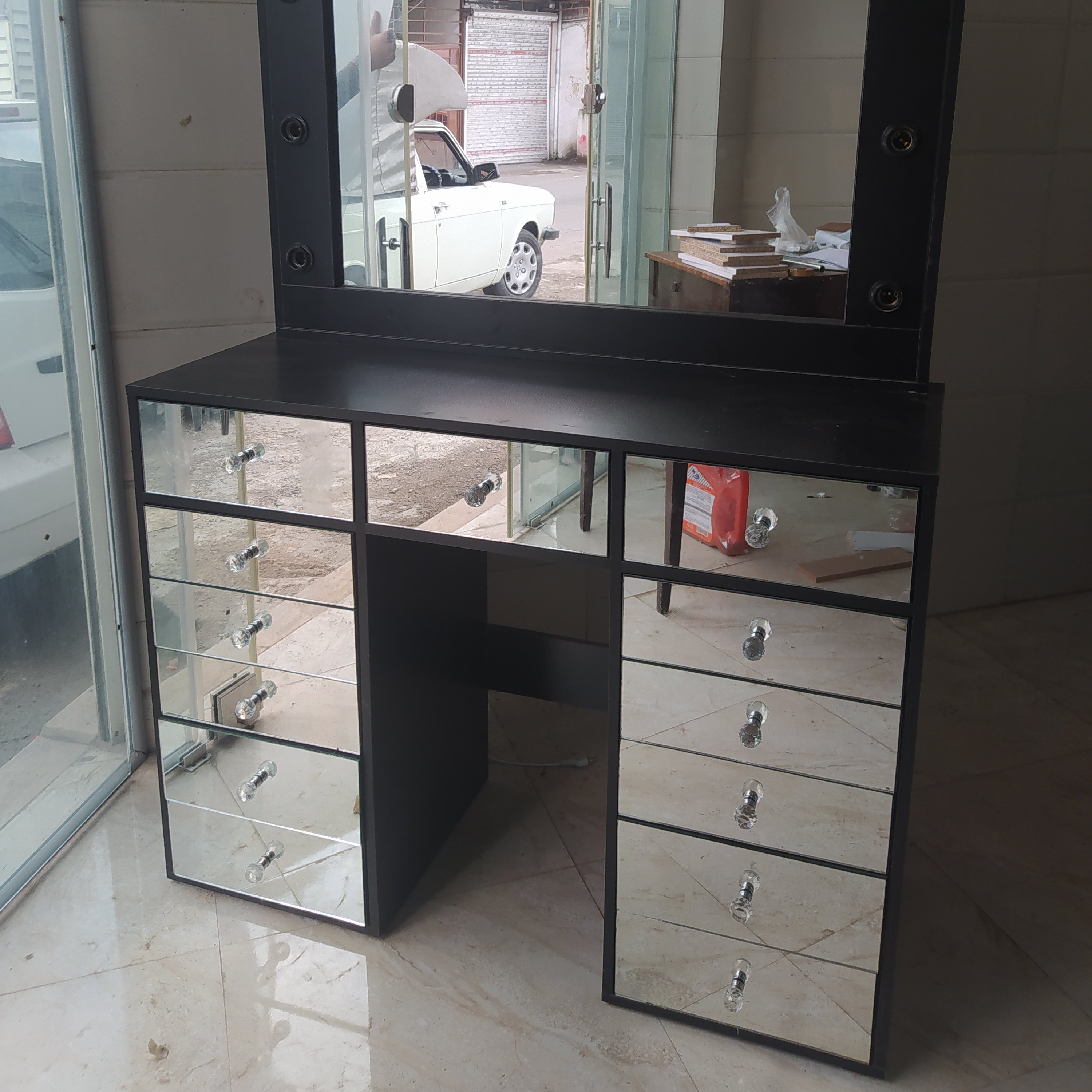 میز آرایش