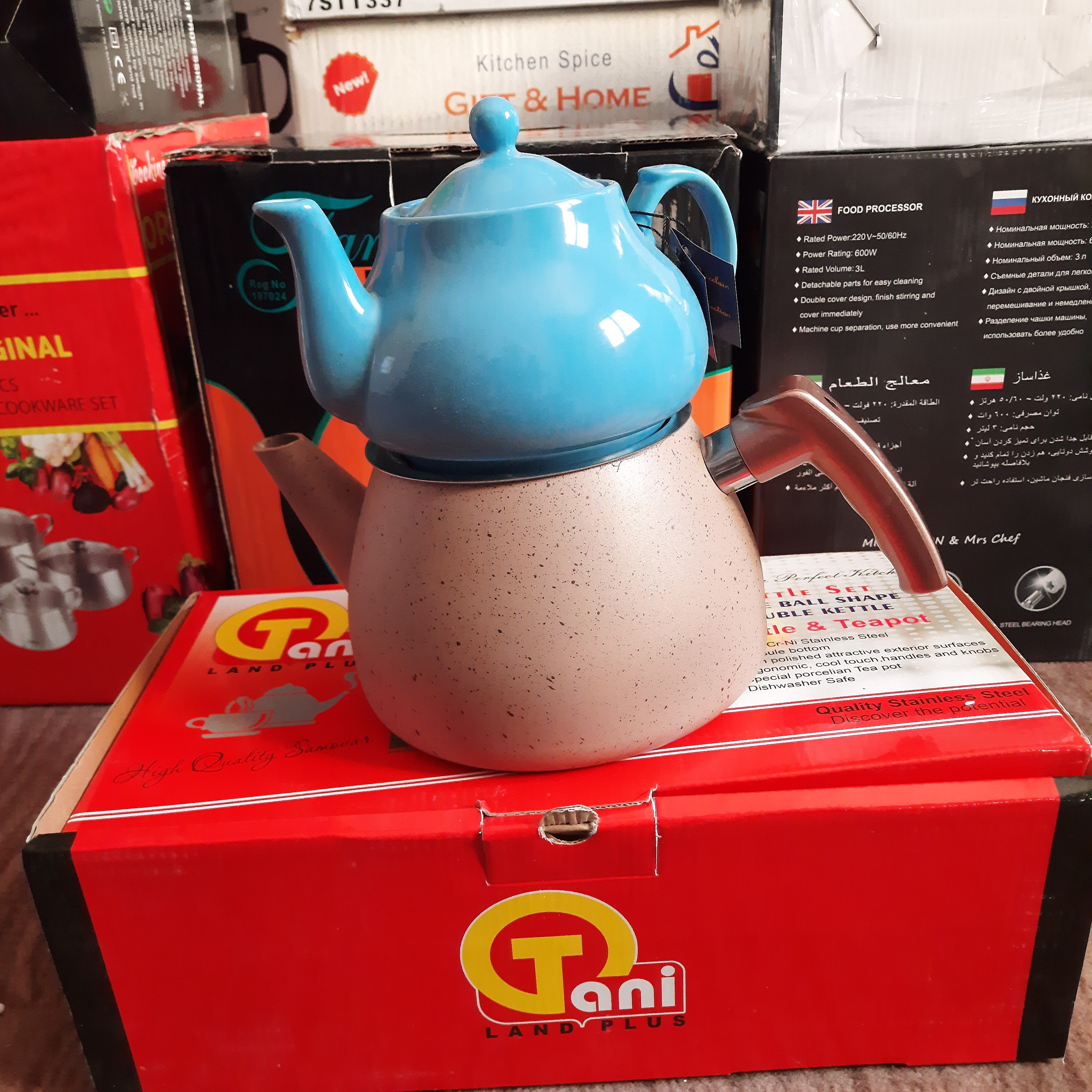 کتری و قوری تانی