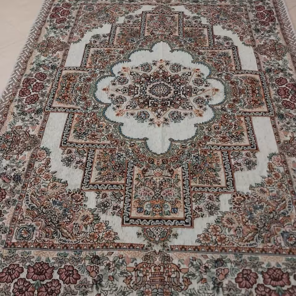 روفرشی مخمل زرکدار 3متری رنگ کرم طرح حوض نقره مدل ستاره ای