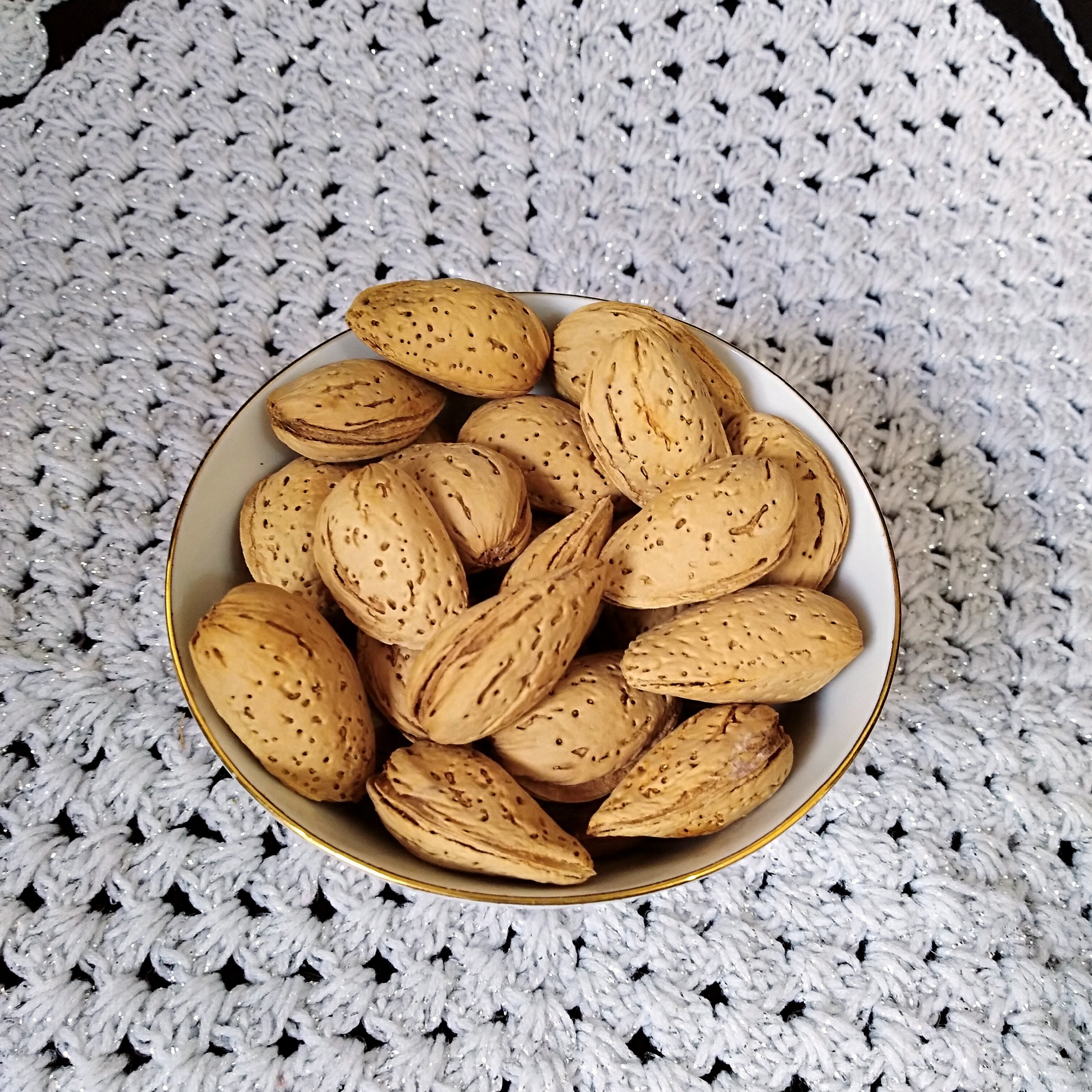 بادام نیمه کاغذی امسالی 1 کیلویی