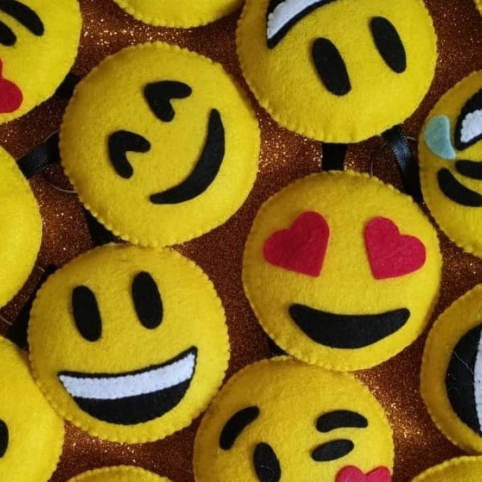 عروسک جاسوئیچی