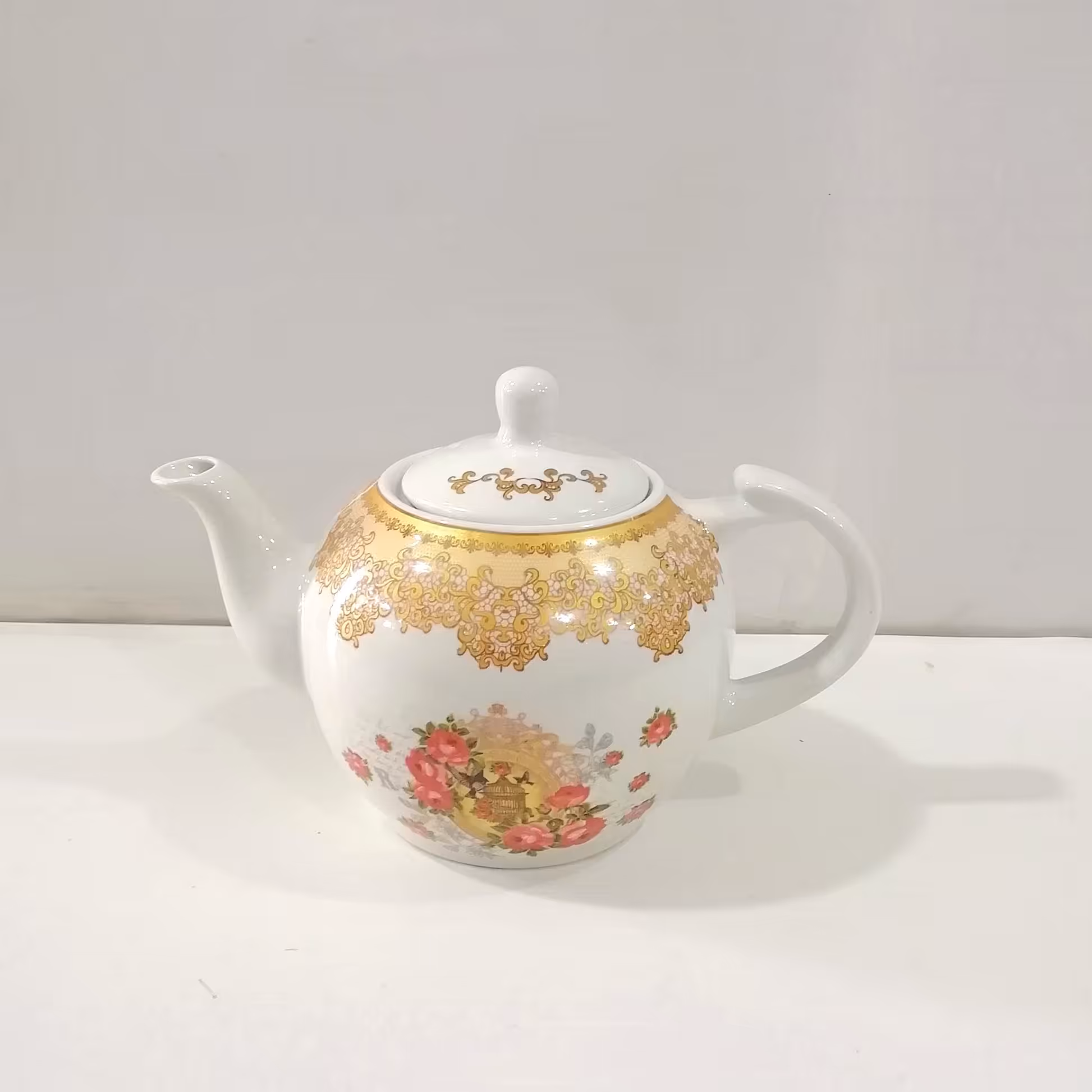 قوری چینی گلدار سایز متوسط