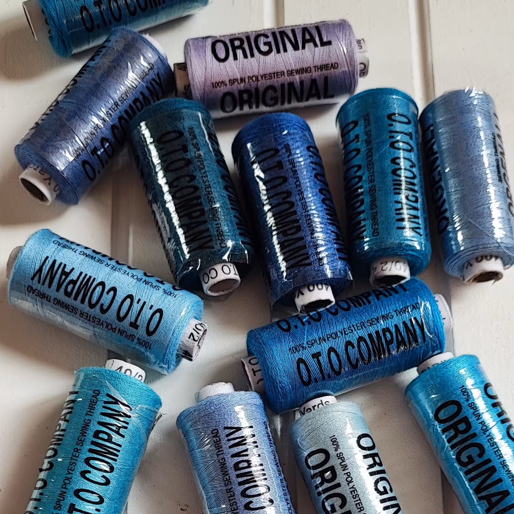 قرقره های تناژ آبی  اورجینال اصل انواع رنگ آبی بصورت تکی 