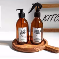 جا مایع شیشه ای  تکست دار با لیبل ضد آب 