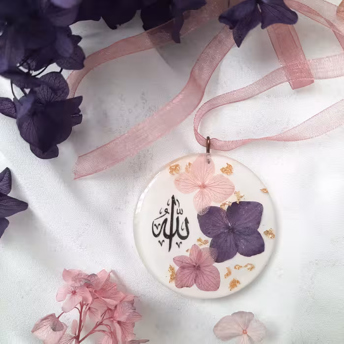 آویز ماشین دو طرفه یک طرف الله و طرف دیگر وان یکاد قطر 5 سانتی متر