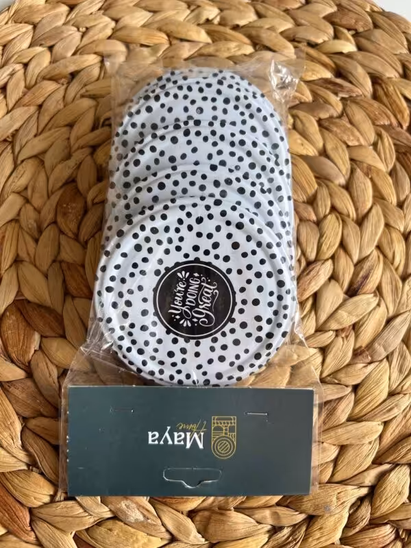 درب بانکه فلزی- طرح خالخالی دایره مشکی وسط you’re doing great