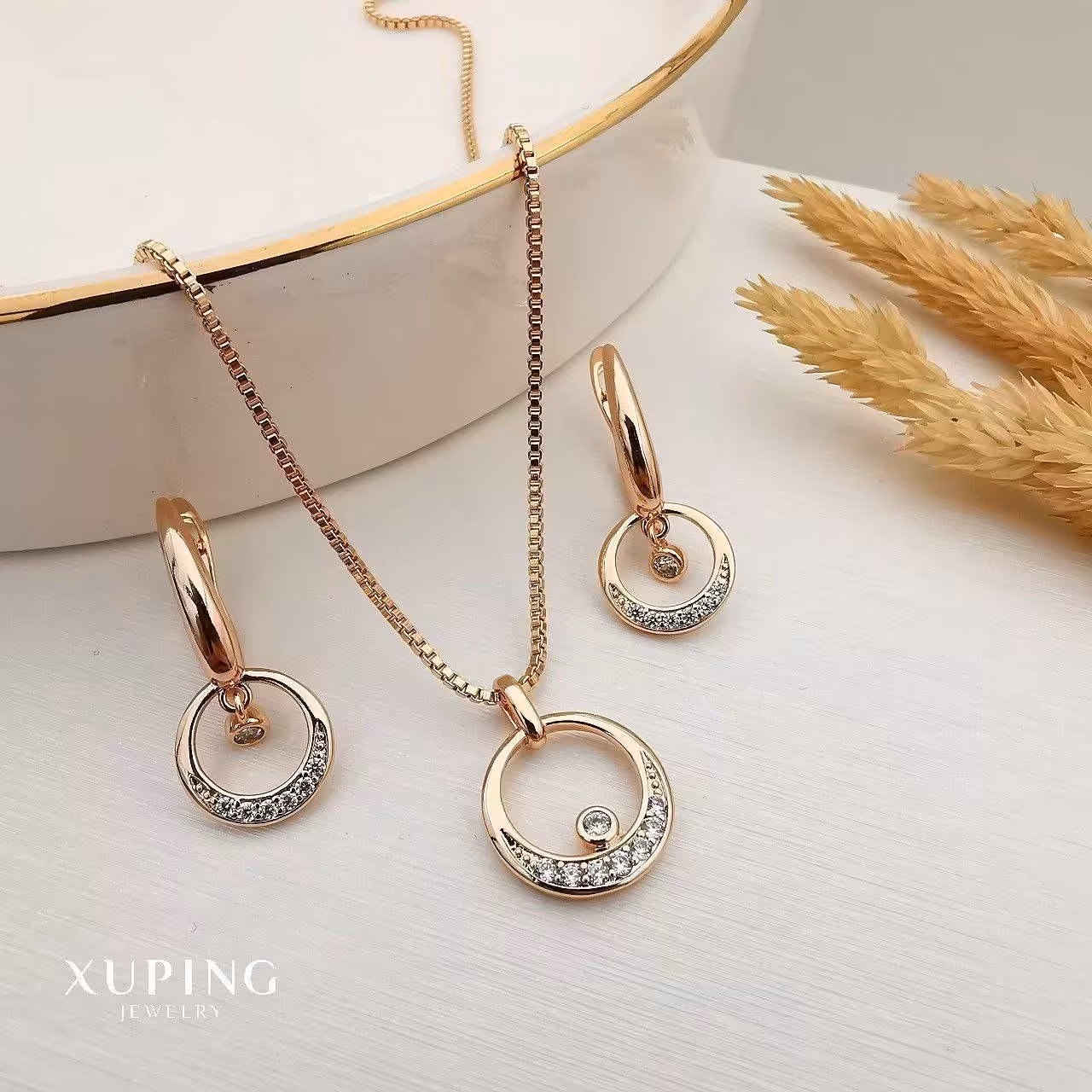 نیمست نگین دار دایره ای از برند ژوپینگ