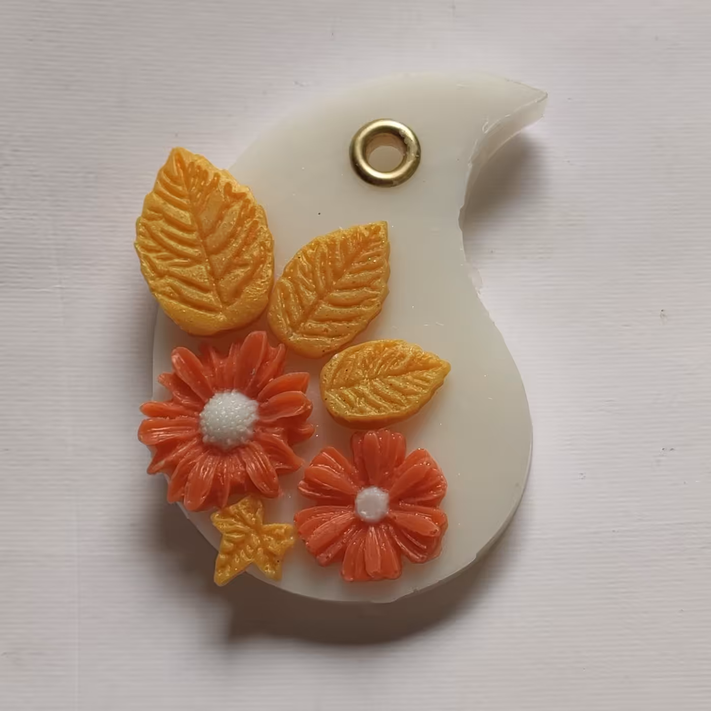 صابون معطر طرح آویز  مناسب عیدی و تزئین سرویس بهداشتی و حمام عروس خانم ها