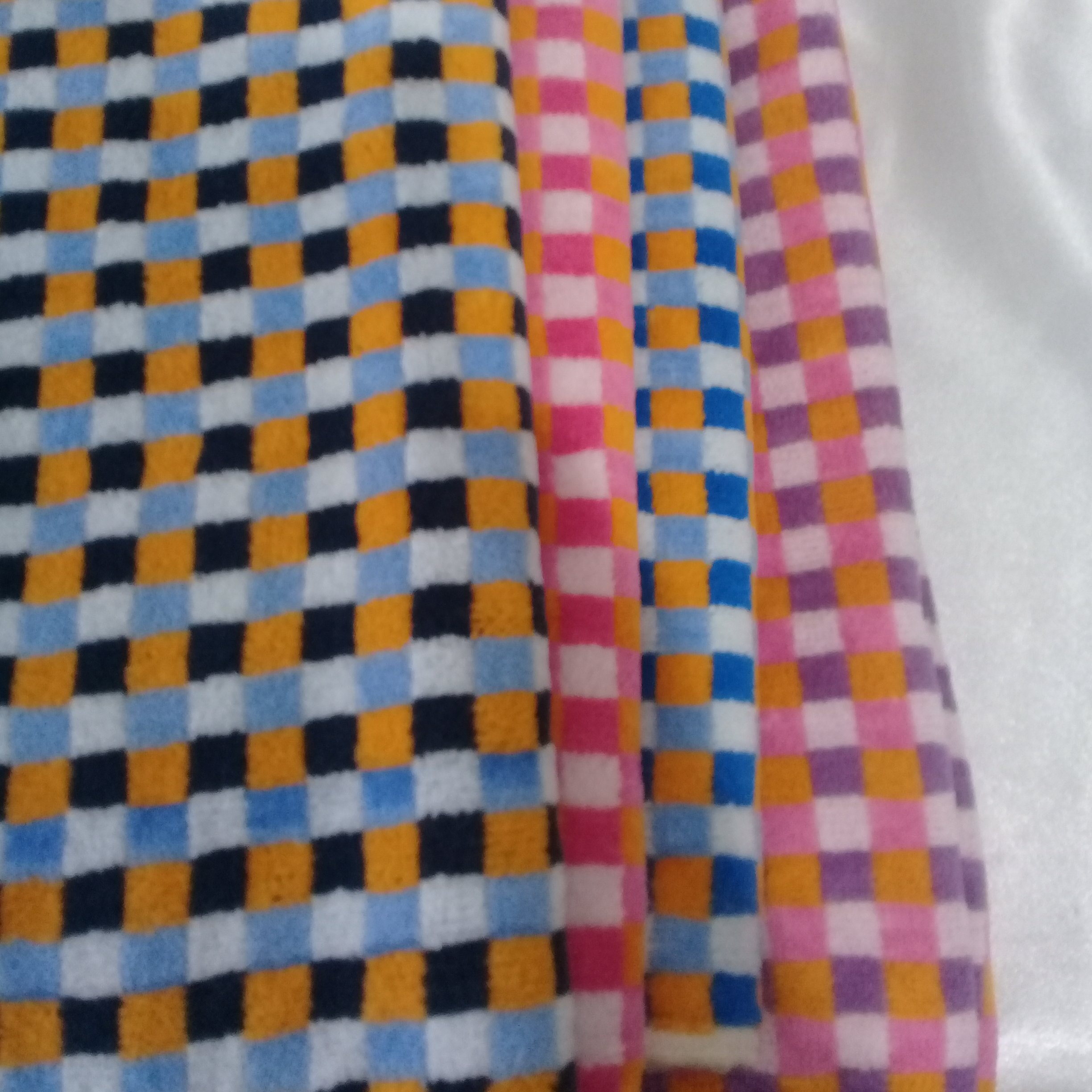 حوله دست و صورت چهار خونه