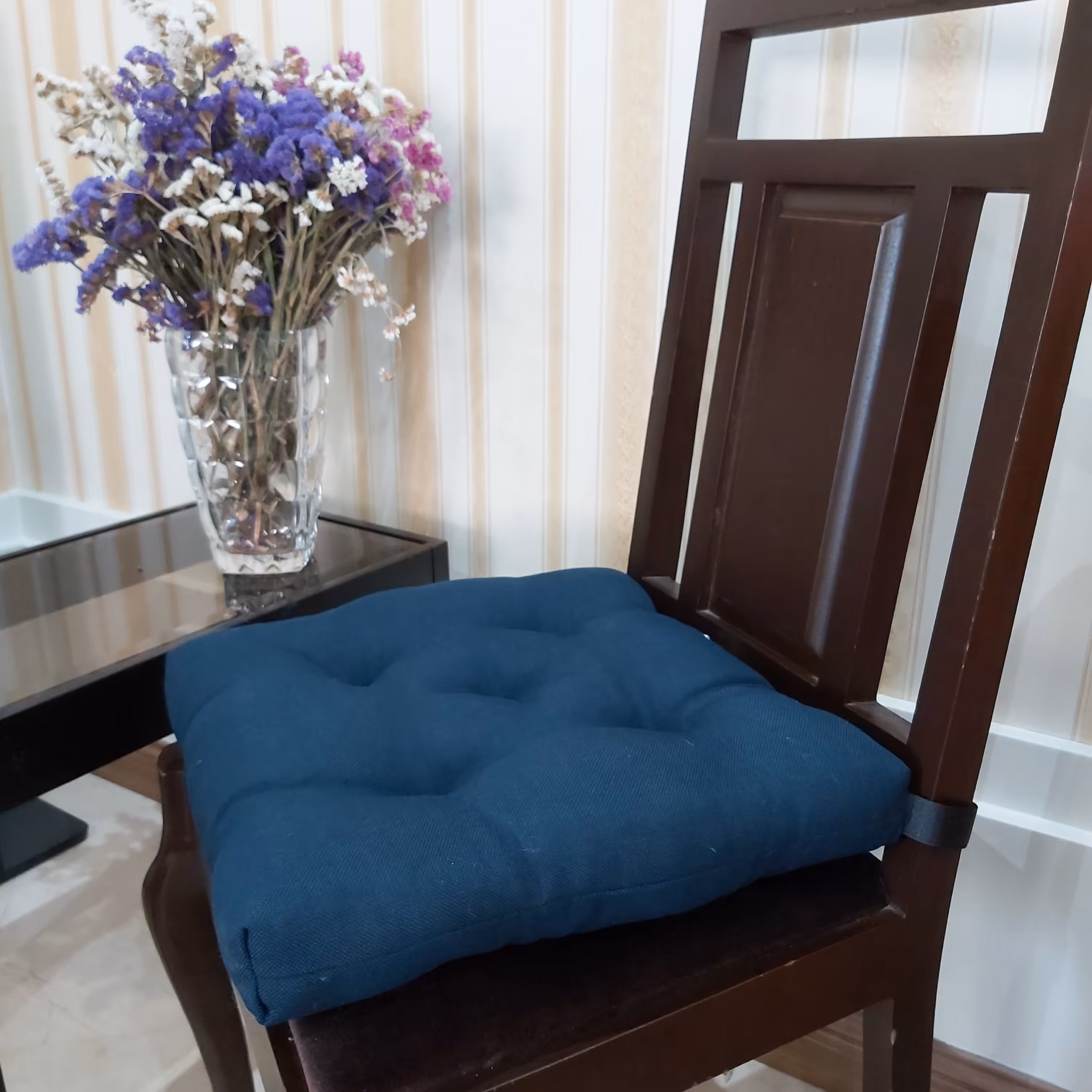 نشیمن انواع صندلی،سایز 45*45،صنعتی دوز،در 25 رنگ متنوع،700 گرمی 