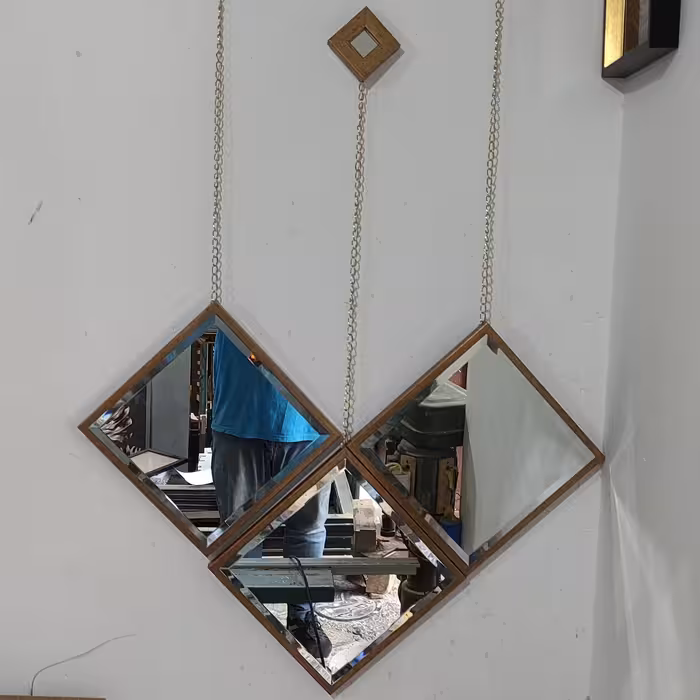 تابلو آینه ای زنجیری 3عددی سفید‌طلایی سایز 26سانت وزنجیر 50سانت