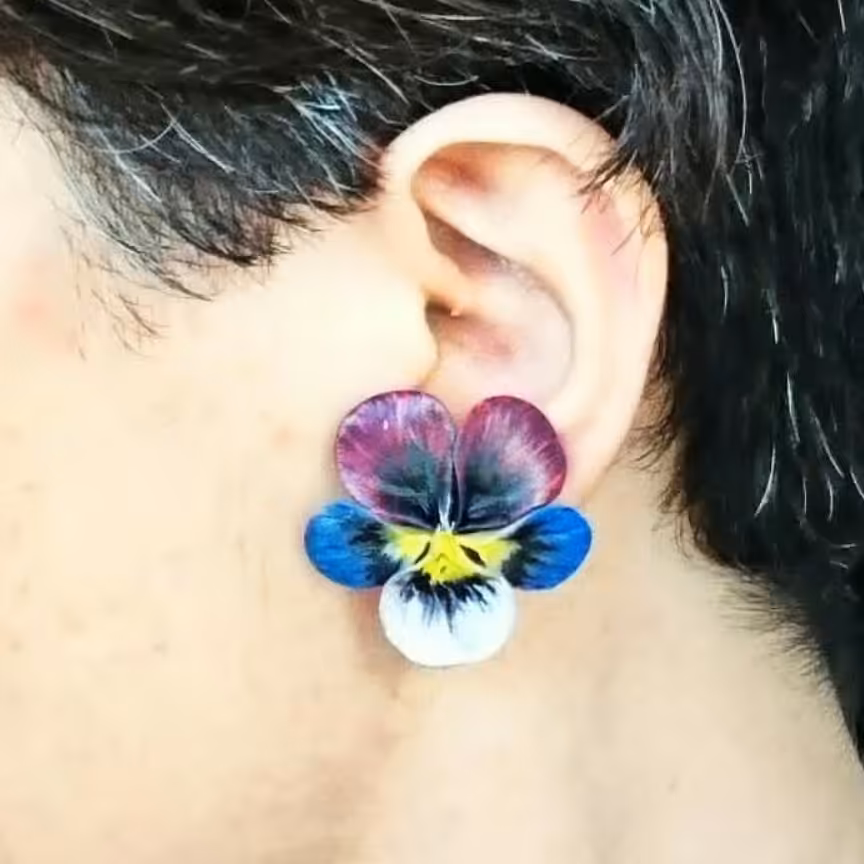 گوشواره بنفشه 10 ( اکسسوری / گوشواره / گردنبند/ آویز / زیورآلات / گل / بنفشه / بهاری/ بابونه/ خمیری / پلیمری / مجلسی )