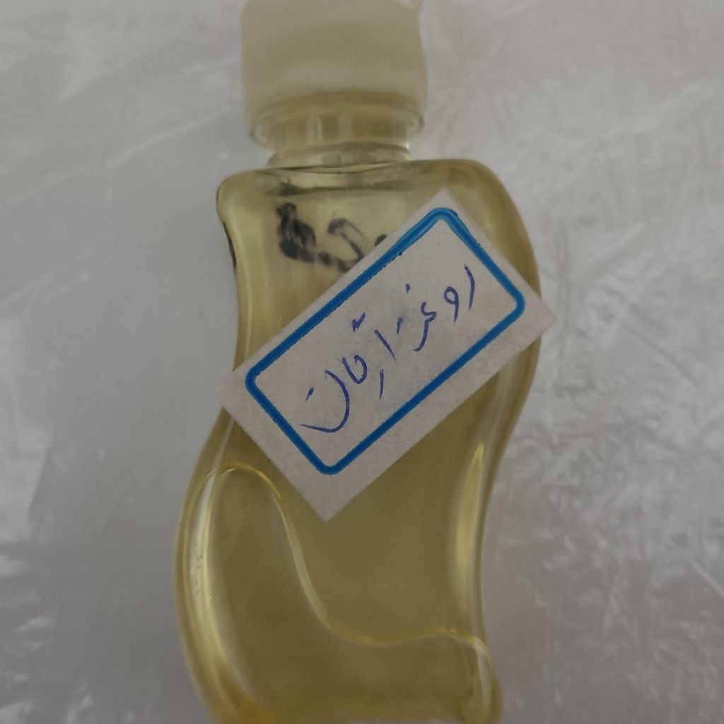 روغن آرگان ر وغن دست ساز و ارگانیک صدرصد طبیعی از بهترین روغن ها در مرطوب کنندگی و حالت دهنده دهندگی مو