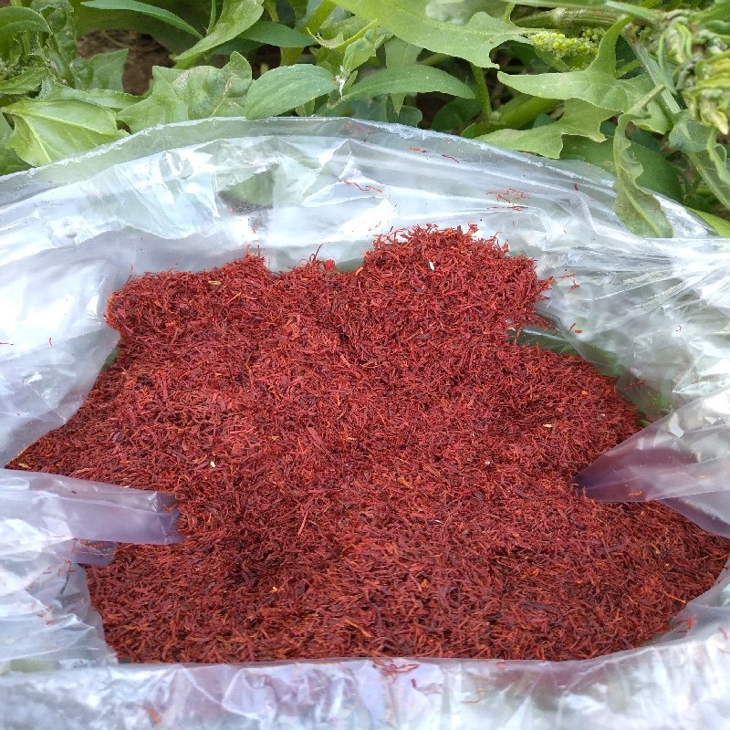 زعفران نرمه اصل 4گرمی درجه یک وتضمینی 