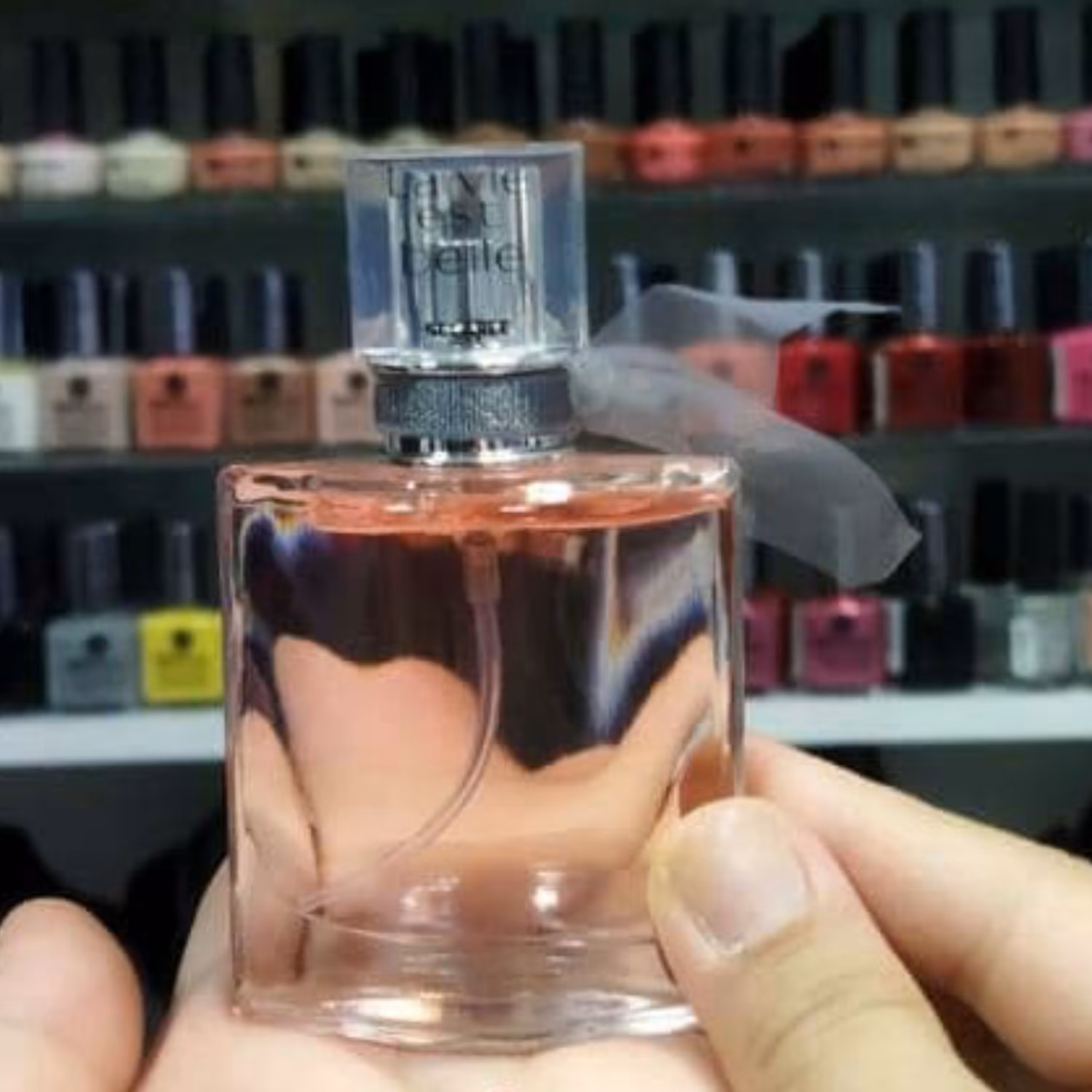 عطر مینیاتوری با رایحه لاویه بس بلا (حجم 30 میل)
