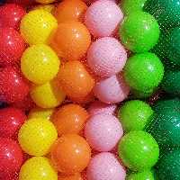 توپ استخری سایز 7در هفت رنگ مختلف از مواد اولیه.در بسته بندی 10عددی در پک 100 عددی