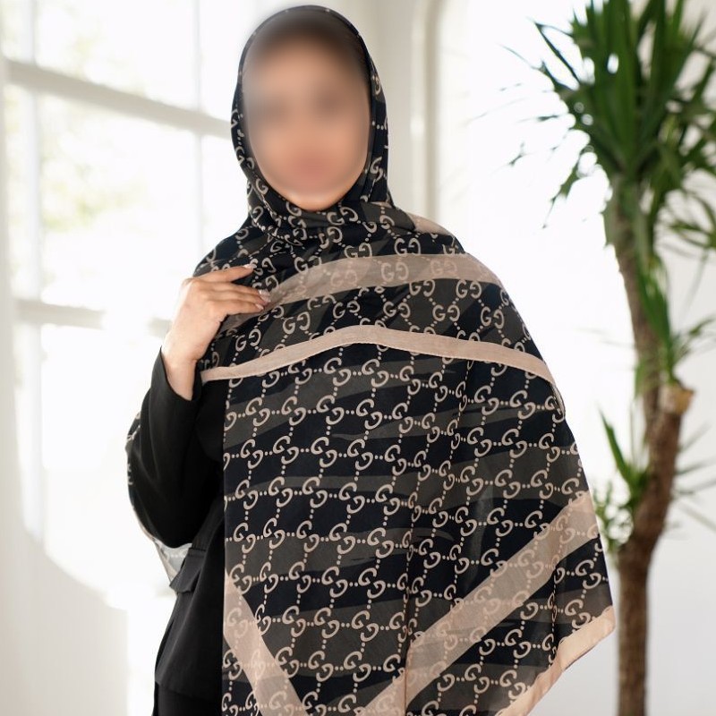 روسری نخی مشکی کرم
