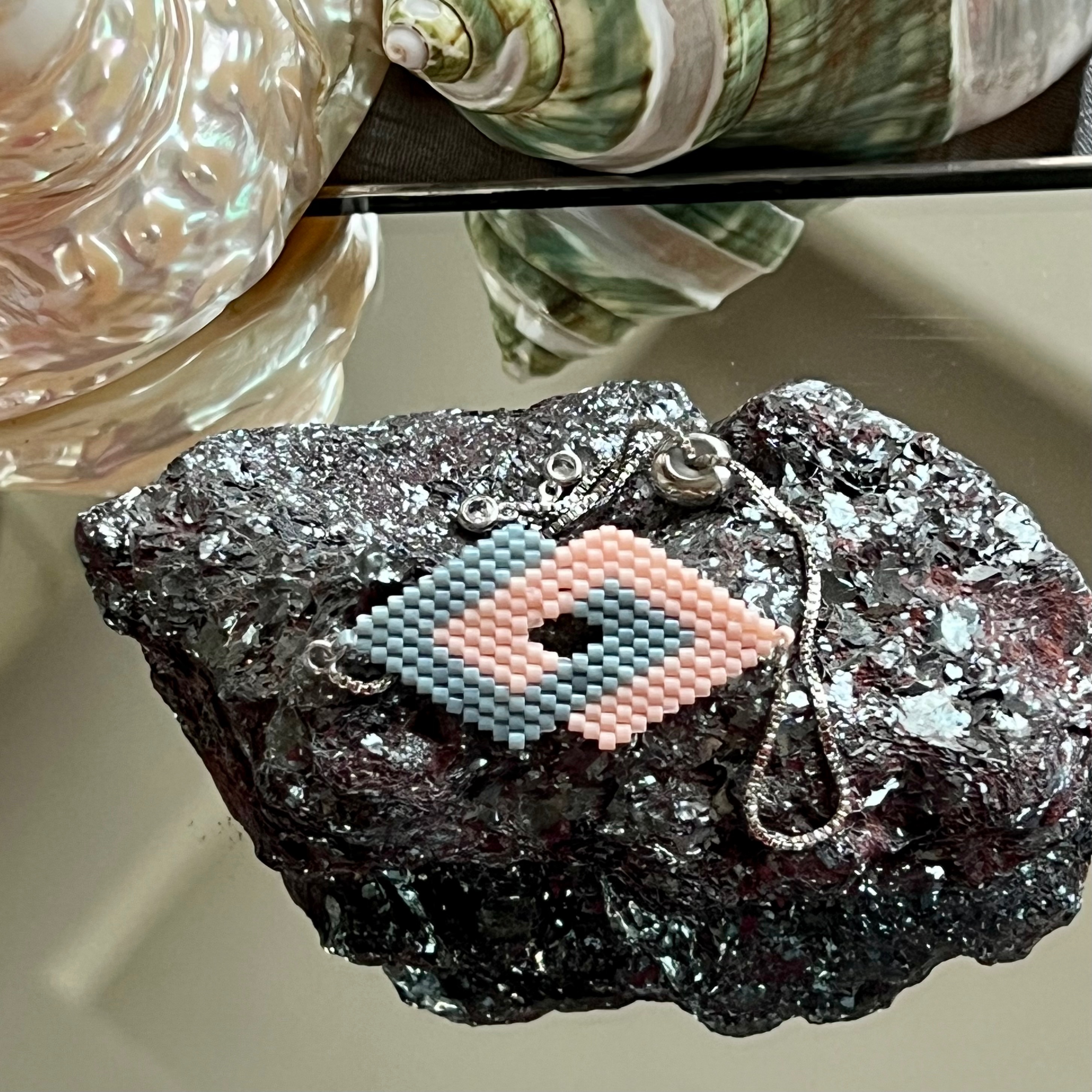 دستبند بافت پیکسل میوکی طرح دولوزی