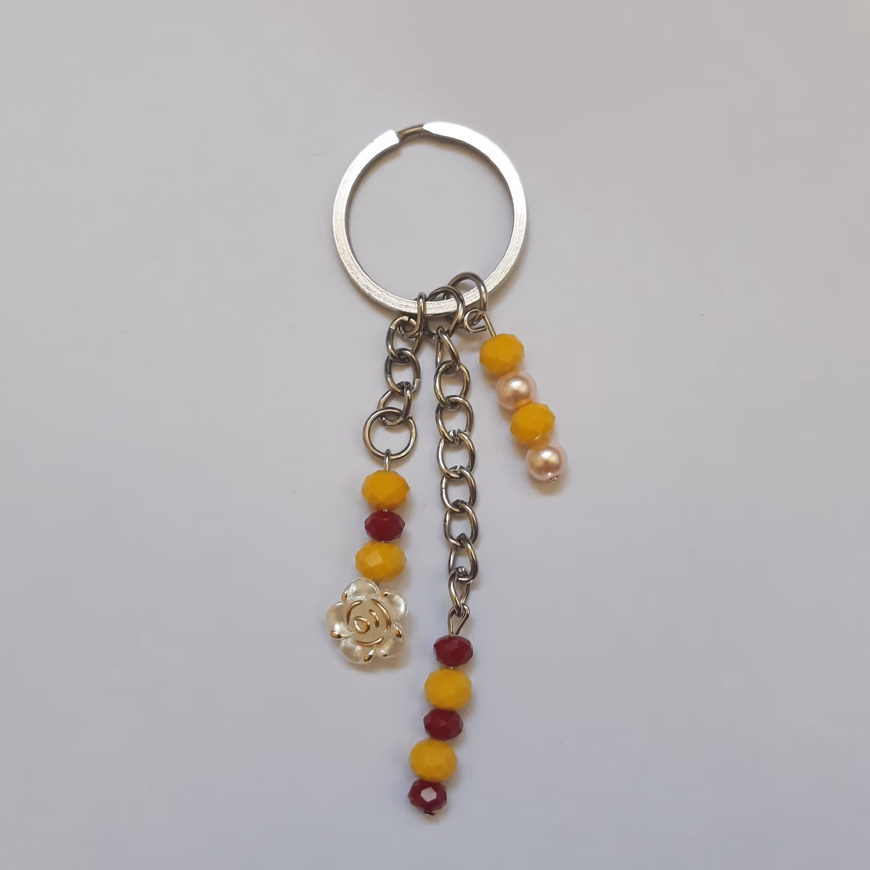 جا کلیدی  با آویز گل و مهره  های رنگی 