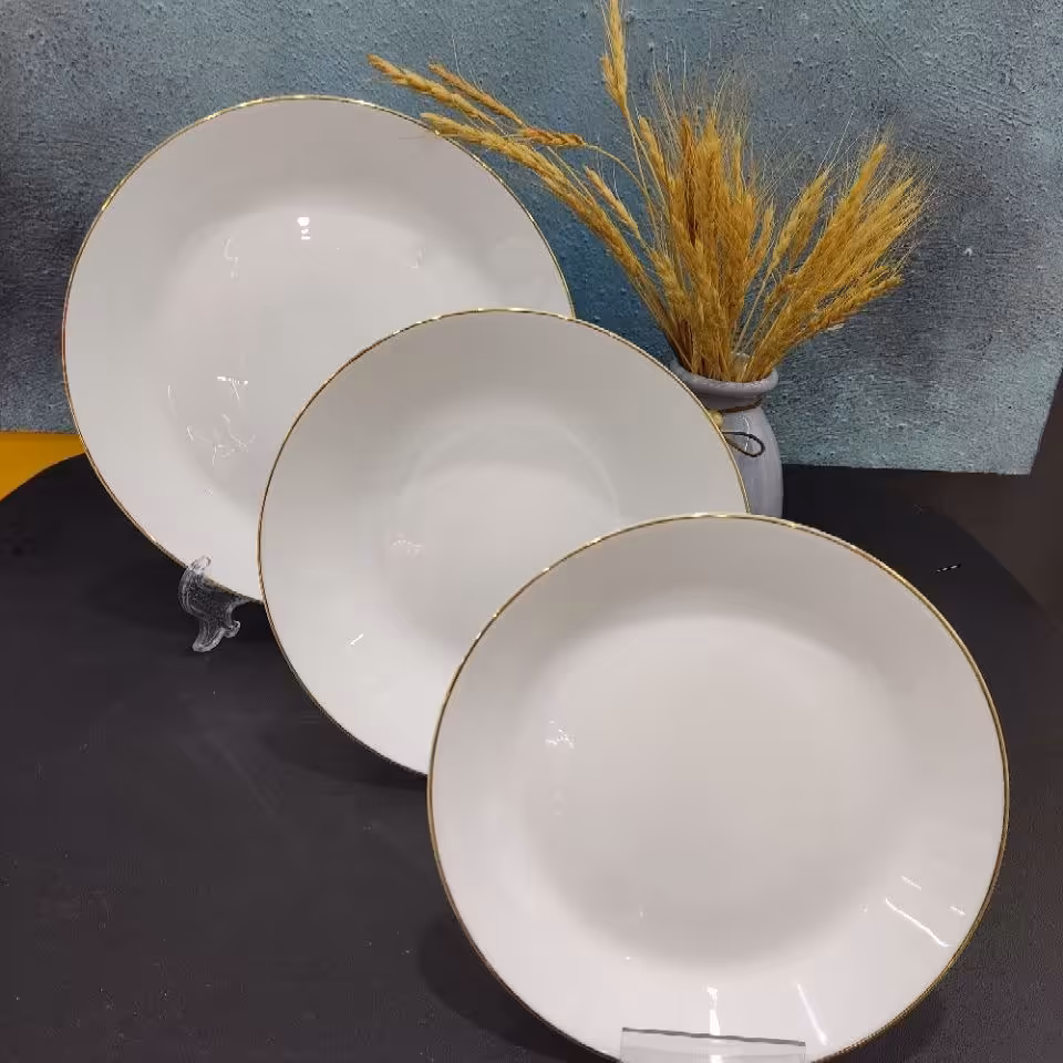 سرویس 26 پارچه لب طلای گرد دینو با 4 هدیه