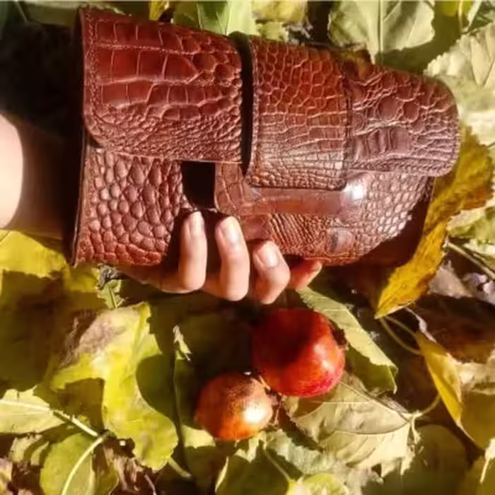 کیف چرم طبیعی دست دوز