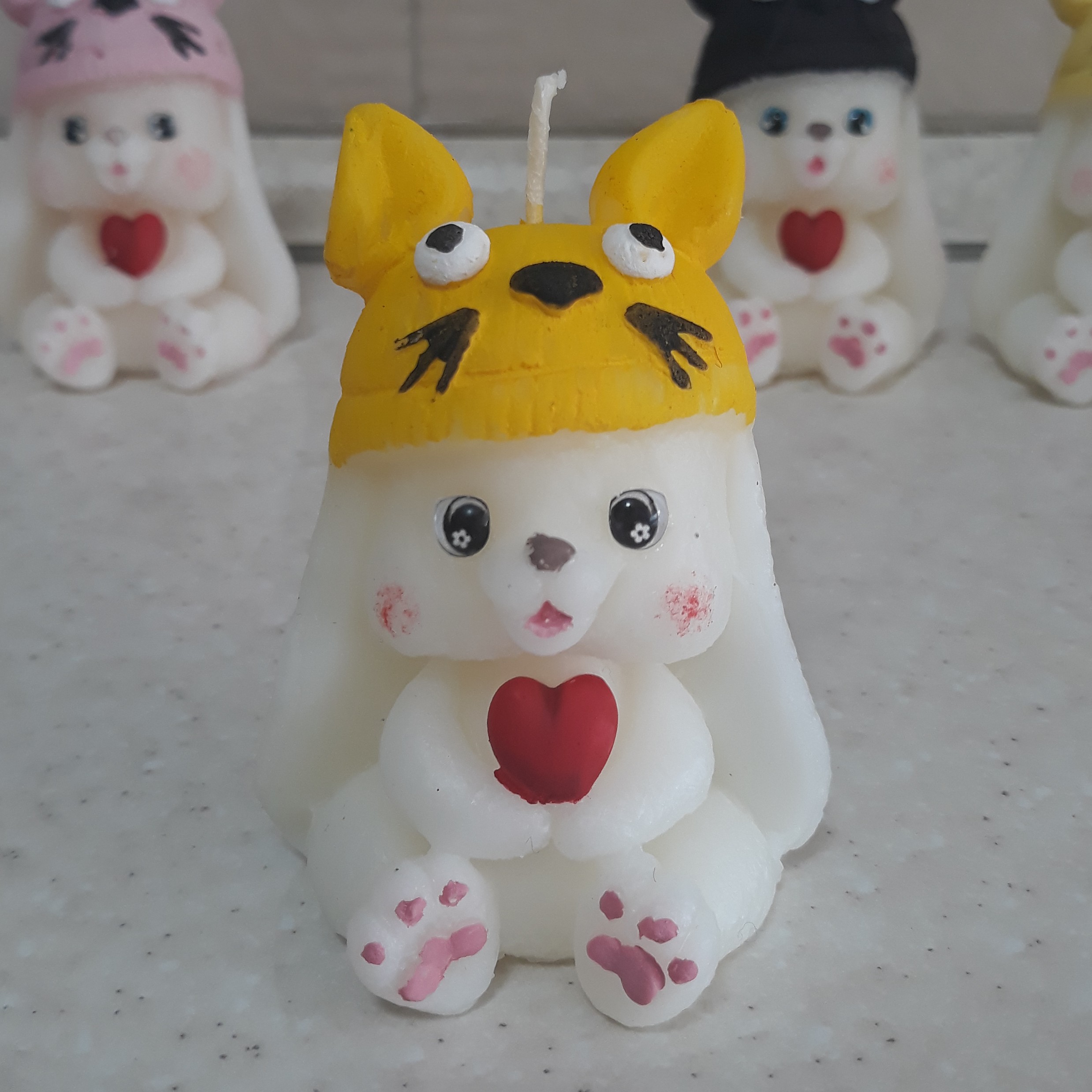 شمع خرگوش(نماد سال 1402) در رنگ های مختلف