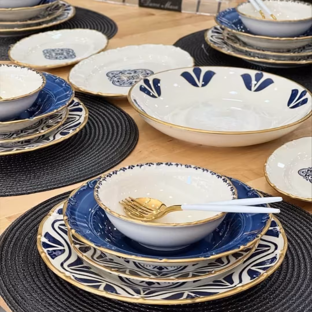 سرویس غذا خوری  حرفه ای6 نفره 29 پارچه
محصول acar ترکیه.
جنس:چینی
دکور شده با طلای ناب
قابل استفاده در ماشین ظرفشویی 