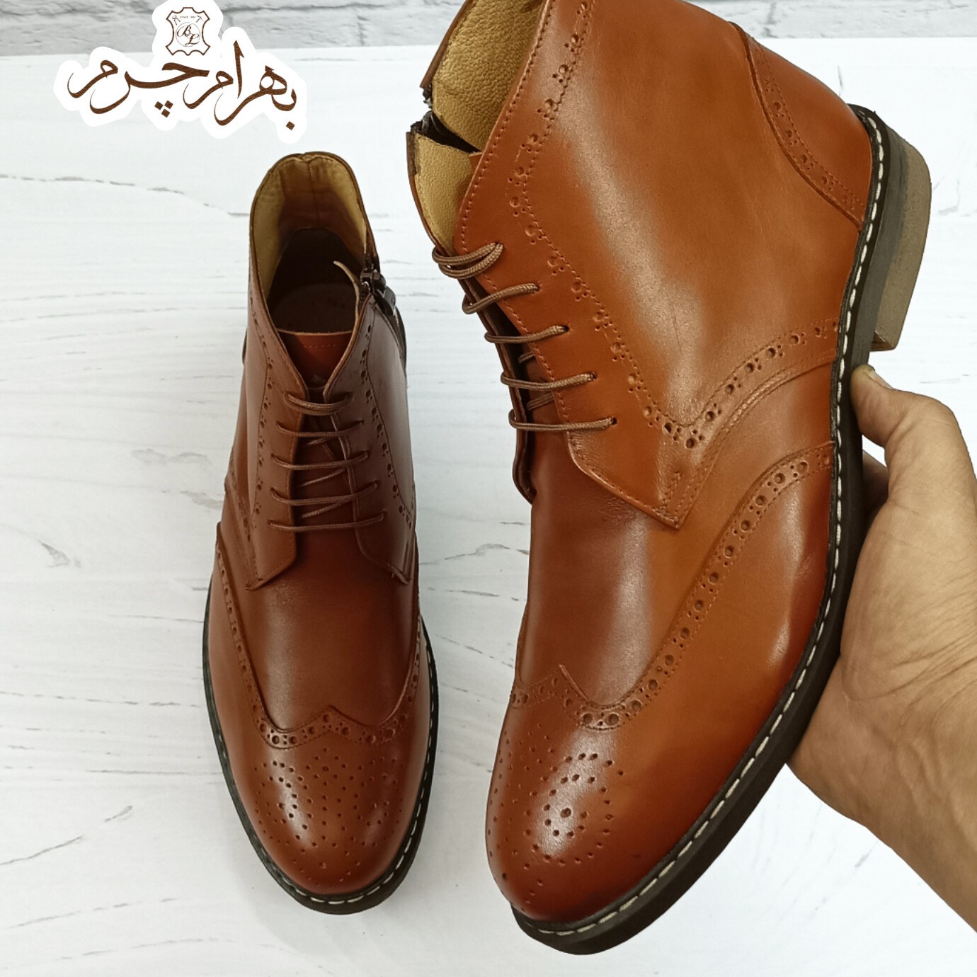 نیم بوت اسپرت مردانه چرم طبیعی دست دوز(آلپ عسلی )حراج تک سایز  ارسال رایگان 