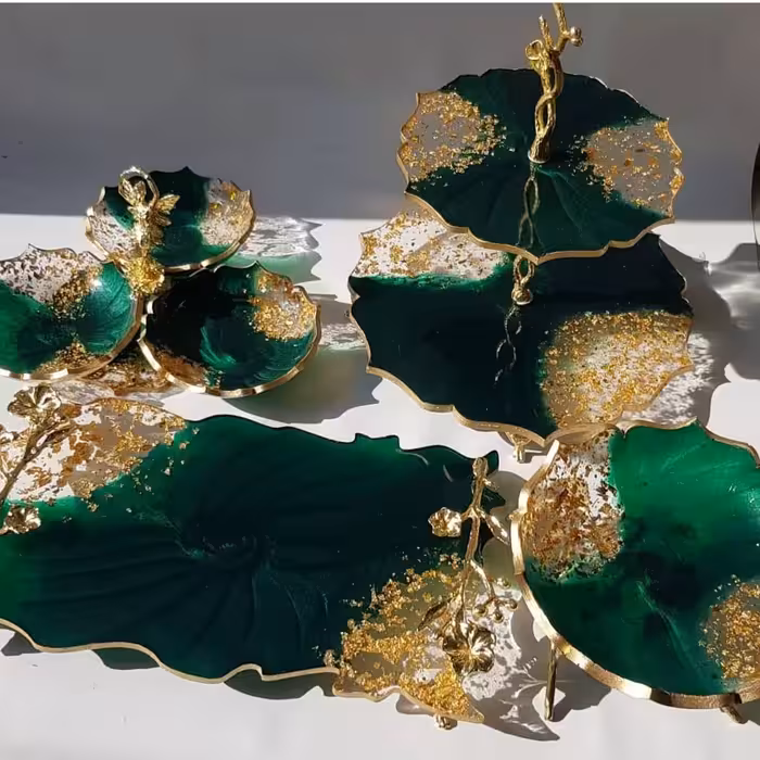 سرویس پذیرایی تمام رزین با پایه کریستال 12 نفره