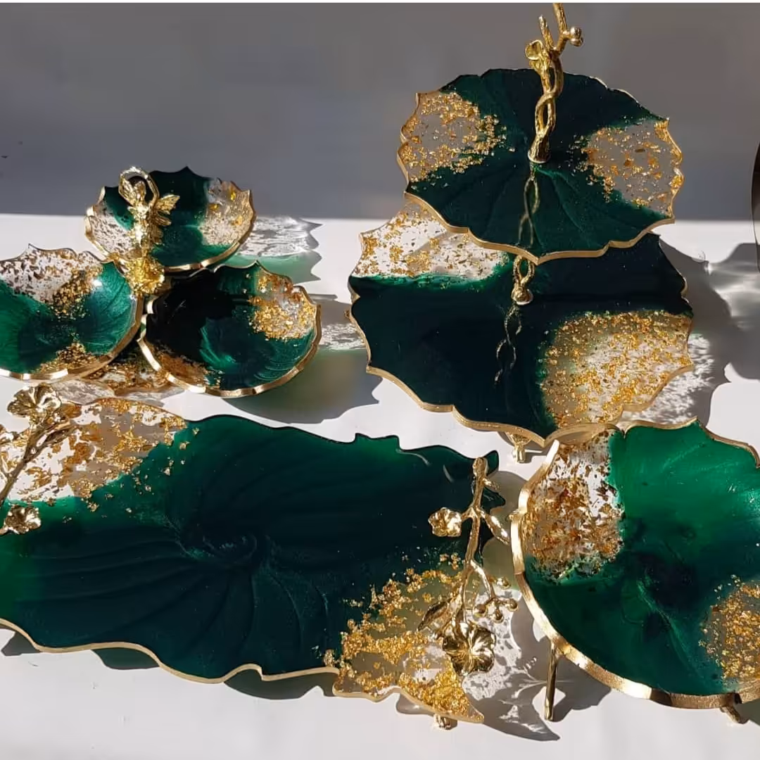 سرویس پذیرایی تمام رزین با پایه کریستال 12 نفره