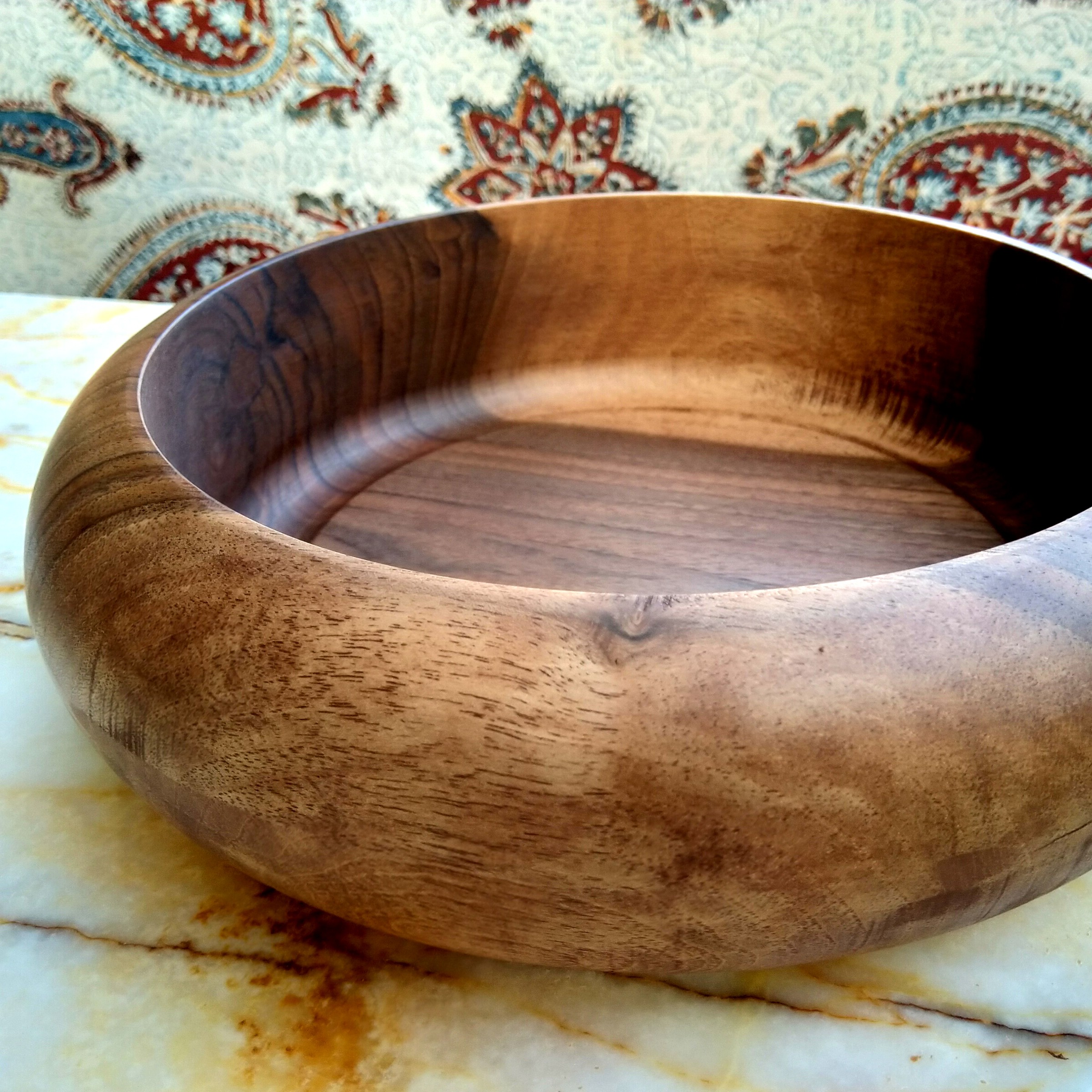 کاسه چوبی گرد بزرگ،چوب طبیعی گردو ، طرح خمره ای سایز  23 سانتی مدل  W B2224