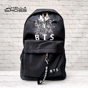 کوله پشتی سایز بزرگ چرم طرح BTS مشکی