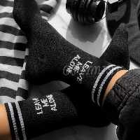 جوراب Leave Me Alone ساقدار زمینه مشکی اسپرت نخ پنبه