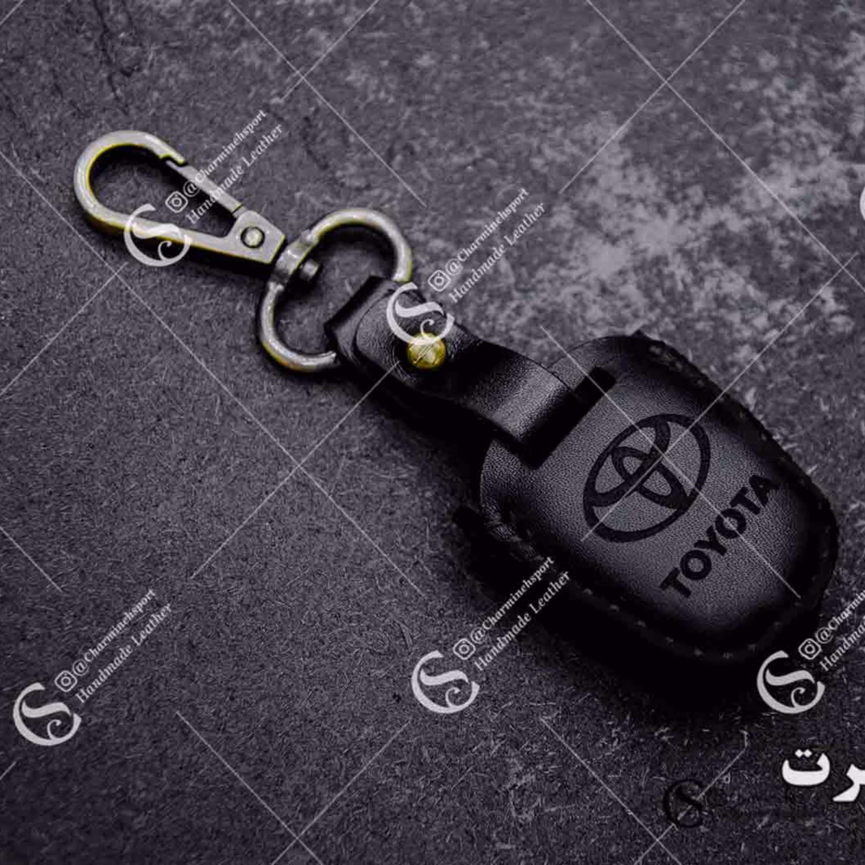 جاسوییچی چرم طبیعی گاوی مشکی مناسب تویوتا کلیدار 2