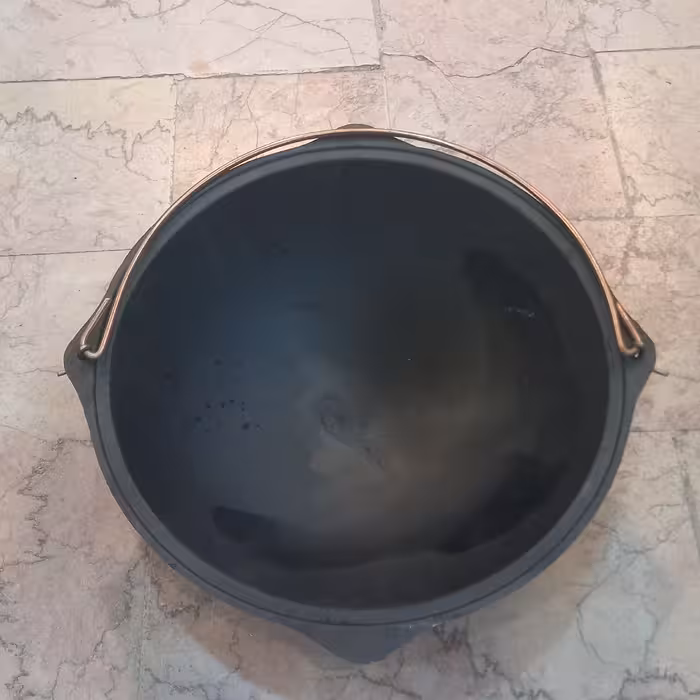 قازن چدنی اصلی 10لیتری دسته دار (دیگ چدنی سنگین)